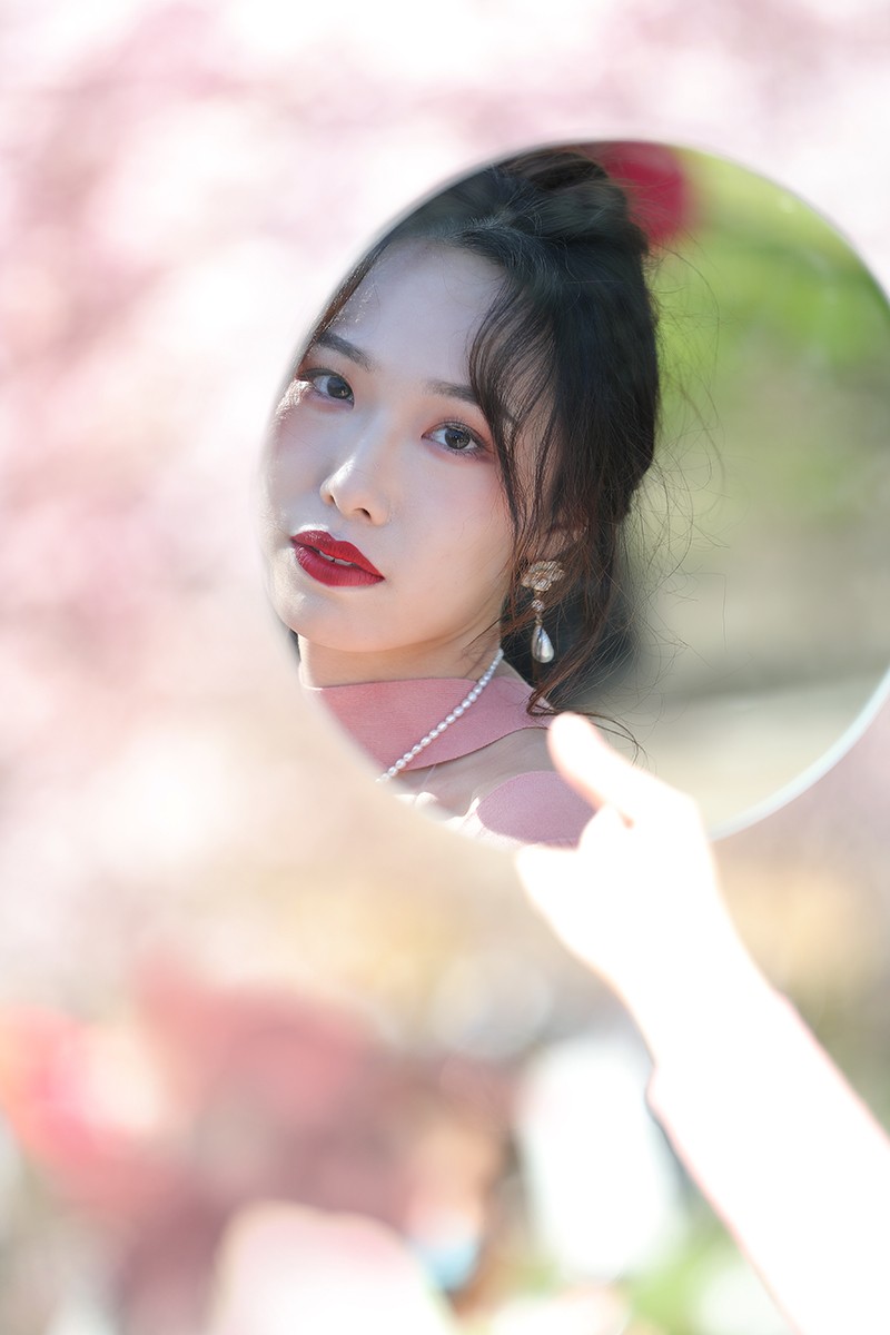 跟镜子美人有关的古诗词,镜中美人,古诗词里的照影风华 跟镜子美人有关的古诗词,镜中美人,古诗词里的照影风华