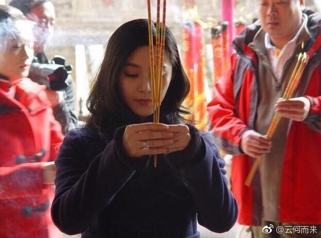 来月经上香了会倒霉吗，来月经上香了会倒霉吗